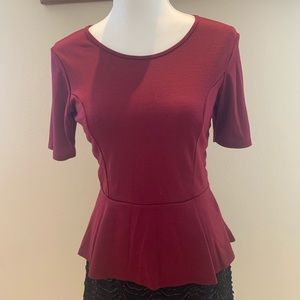 4/$20🍷 Wine Colored Peplum Top 🍷